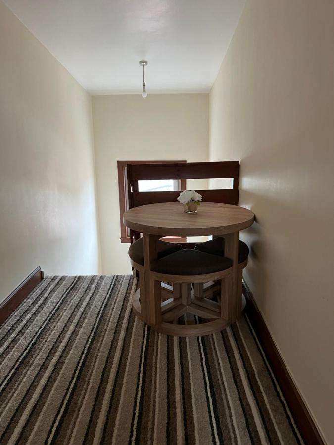 4 Bed Bungalow Near Airport Эдинбург Экстерьер фото
