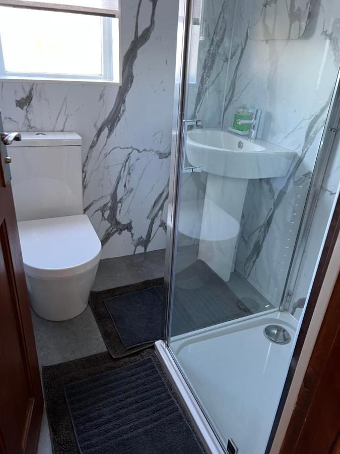 4 Bed Bungalow Near Airport Эдинбург Экстерьер фото